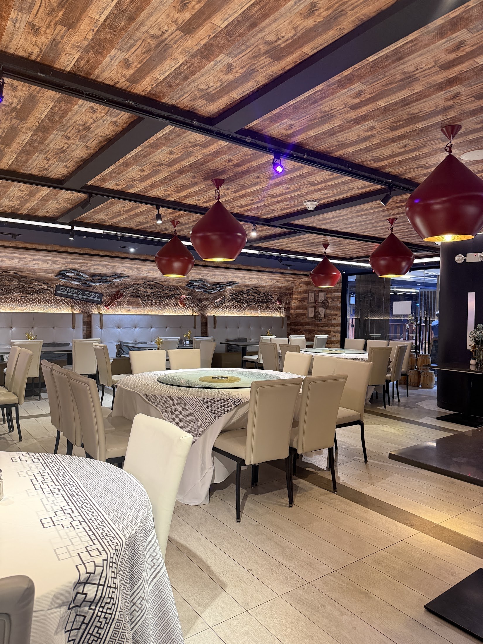 Dock3366 维港荟主餐厅圆桌